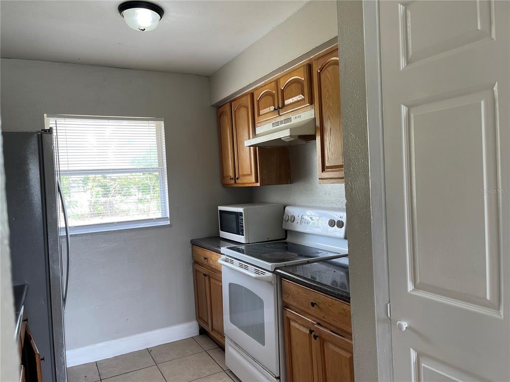 4321 Chateau Road Orlando, FL 32808 - Photo 13 of 26