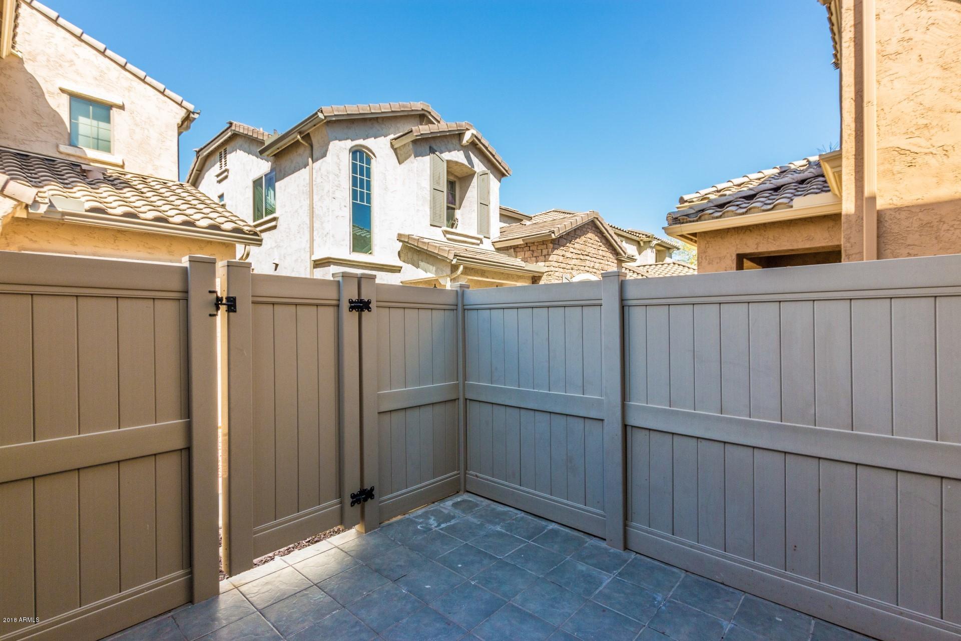 1952 West Davis Road Phoenix, AZ 85023 - Photo 17 of 20 Private Patio