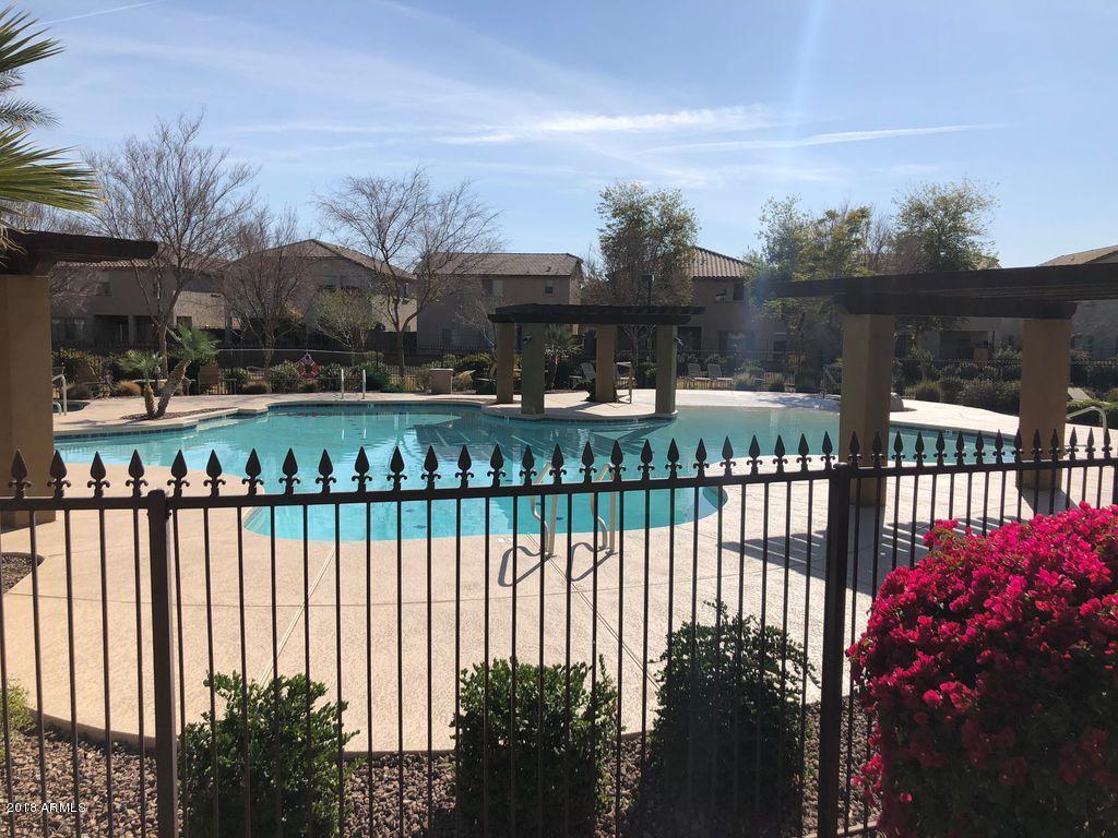1952 West Davis Road Phoenix, AZ 85023 - Photo 19 of 20 Community Pool