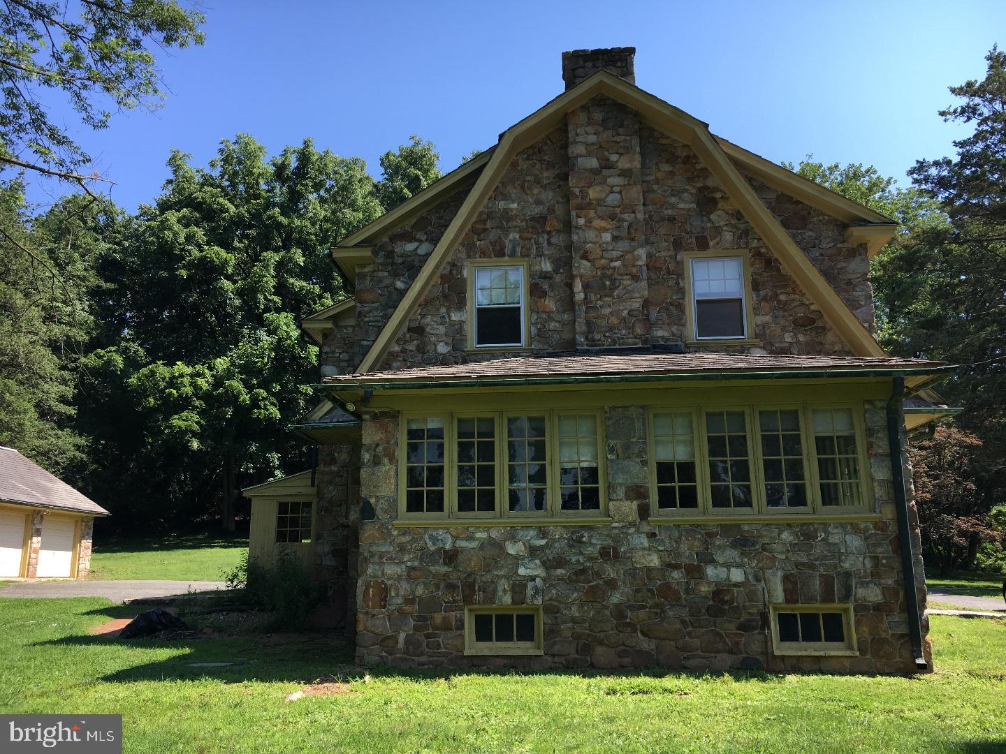 4087 Whitehorse Road Malvern, PA 19355 - Photo 4 of 22 Gallery Image 4