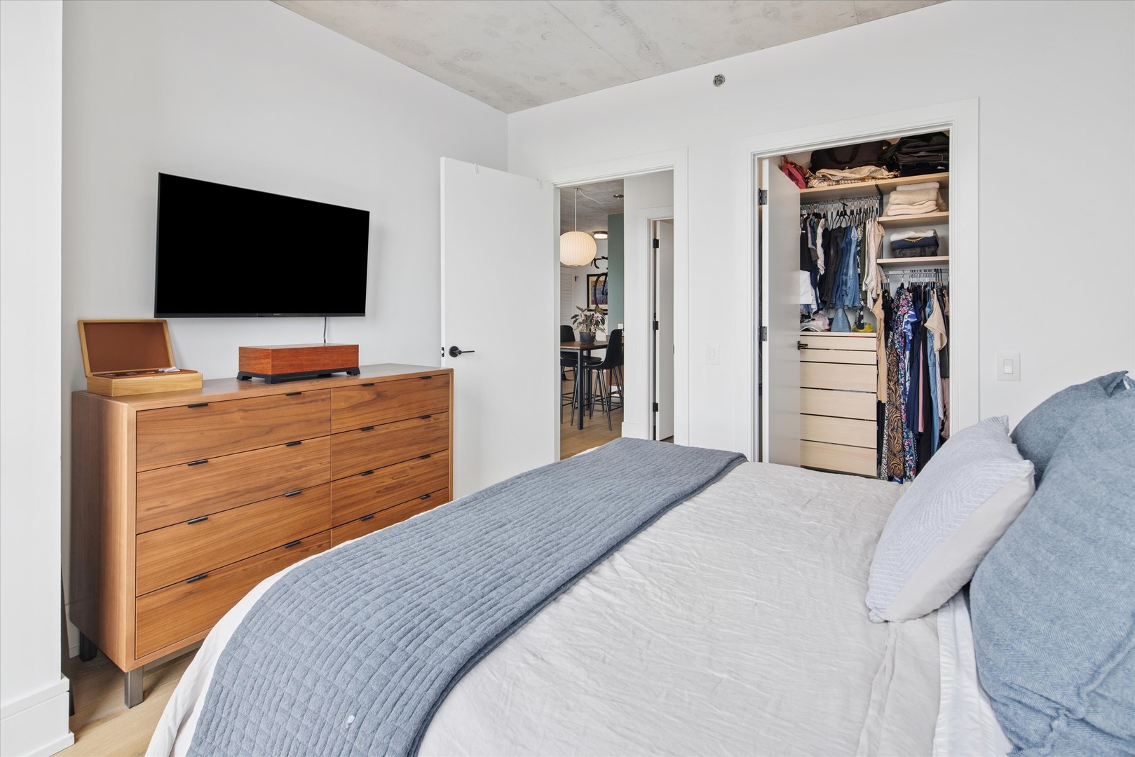 234 West Polk Street, Unit 2607 Chicago, IL 60607 - Photo 11 of 25