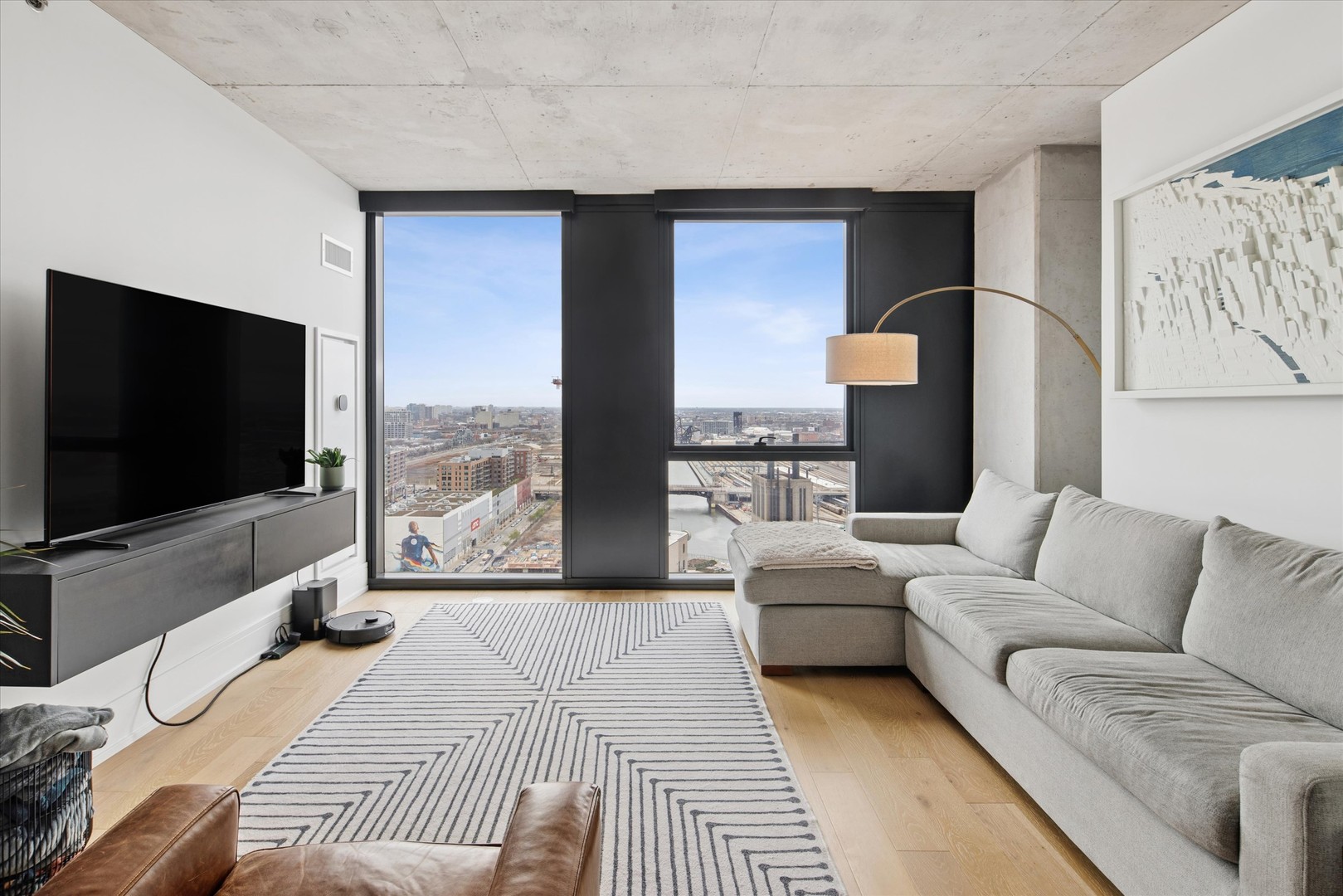 234 West Polk Street, Unit 2607 Chicago, IL 60607 - Photo 4 of 25