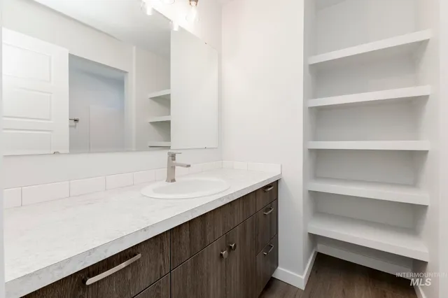 $739,990 | 5408 West Yarnell Street, Eagle, ID 83616