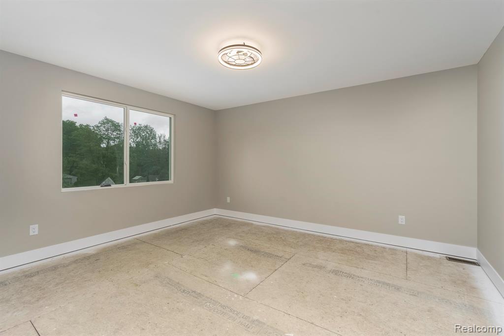 1439 Merry Road Waterford, MI 48328 - Photo 31 of 44 Gallery Image 31