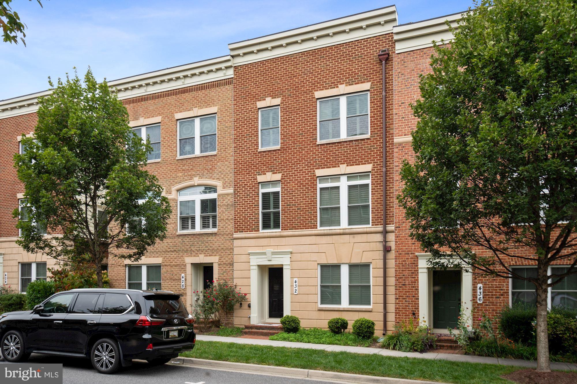 432 Grand Street