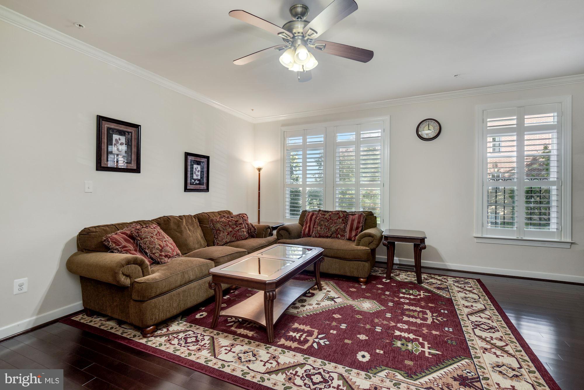 432 Grand Street Gaithersburg, MD 20878 - Photo 2 of 35 Main Level - Living Room