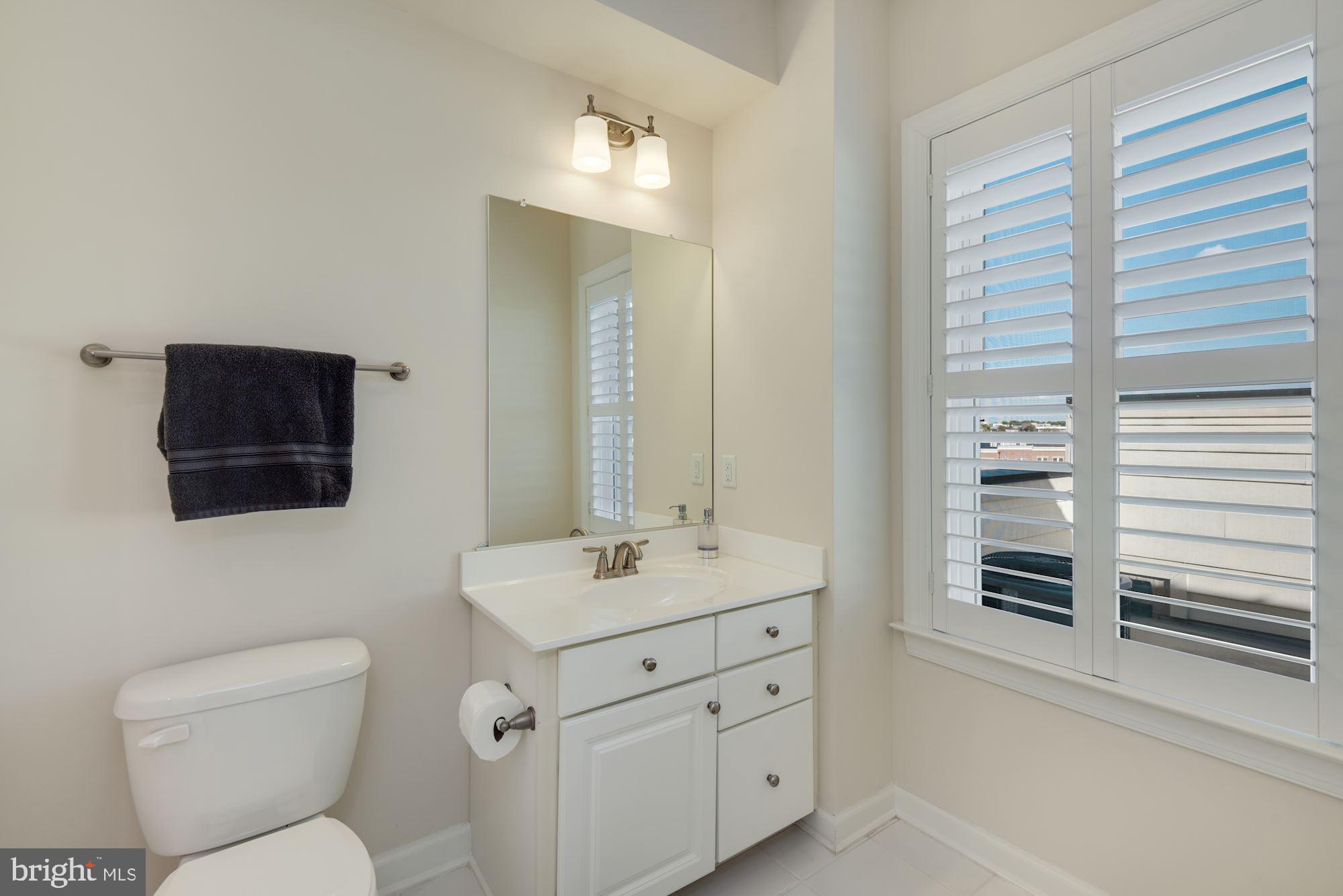 432 Grand Street Gaithersburg, MD 20878 - Photo 18 of 35 Upper Level 2 - Full Bath