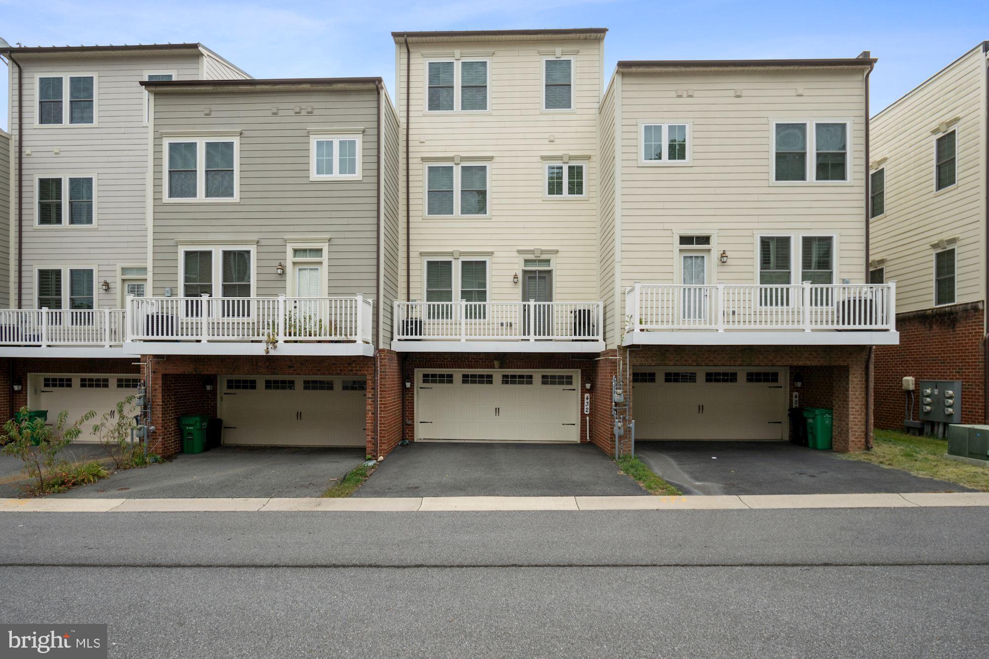 432 Grand Street Gaithersburg, MD 20878 - Photo 28 of 35 Rear Exterior