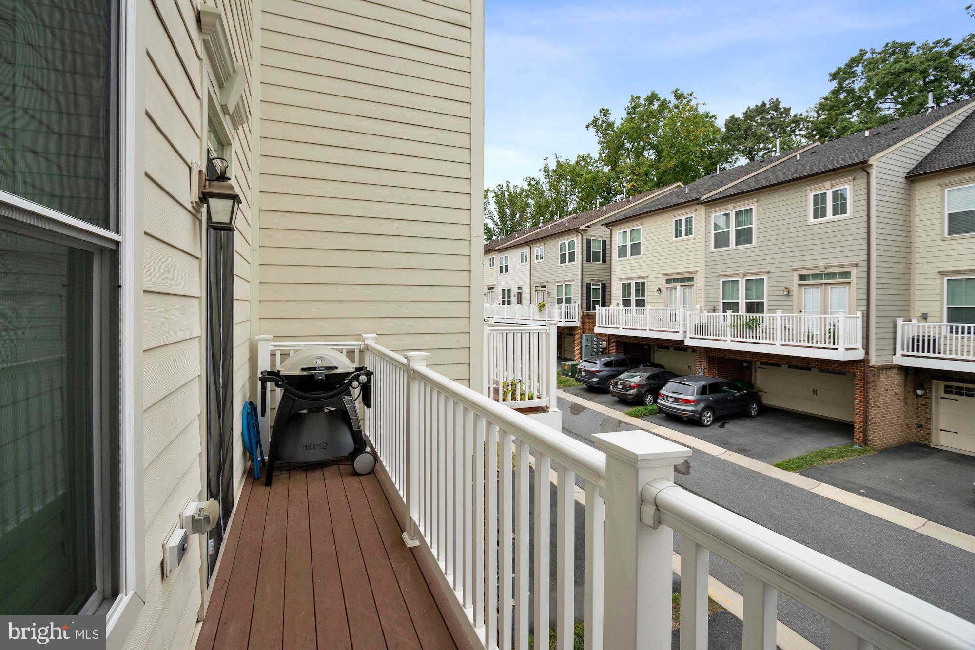 432 Grand Street Gaithersburg, MD 20878 - Photo 7 of 35 Rear Deck