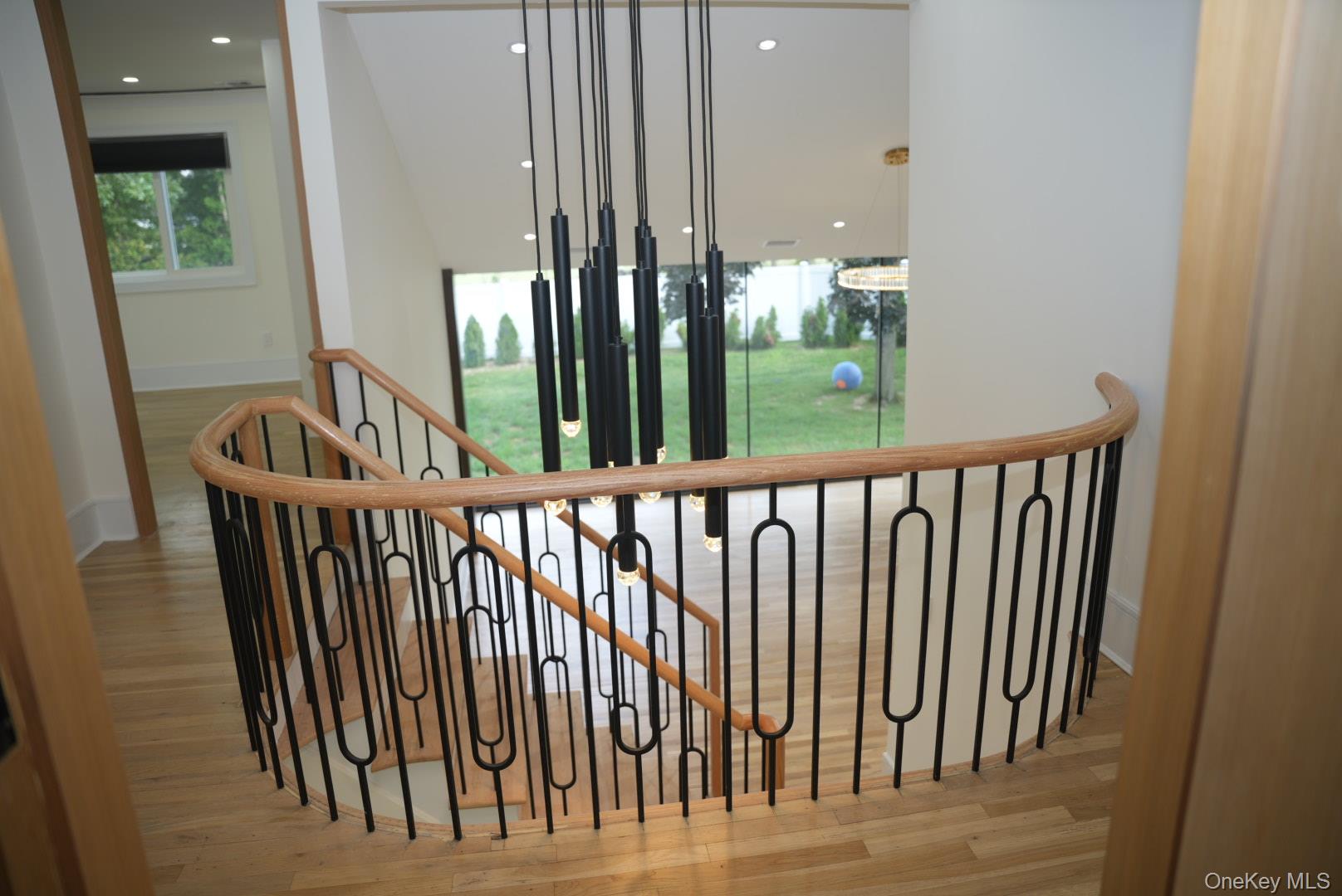 21 Wesleyan Road Commack, NY 11725 - Photo 15 of 21 Gallery Image 15