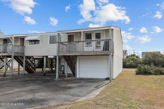 $550,000 | 104 Robin Avenue, Atlantic Beach, NC 28512