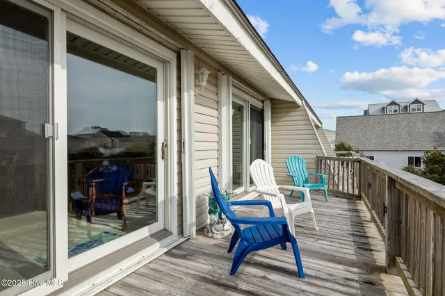 $550,000 | 104 Robin Avenue, Atlantic Beach, NC 28512