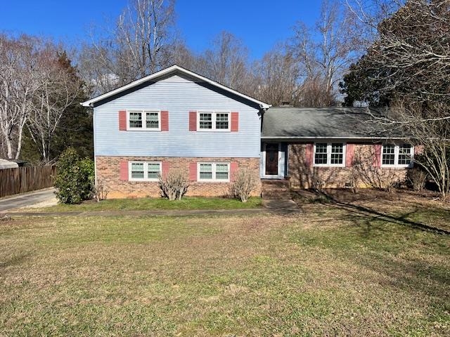 312 Timbrooke Way Easley, SC 29642 - Photo 3 of 23 Gallery Image 3