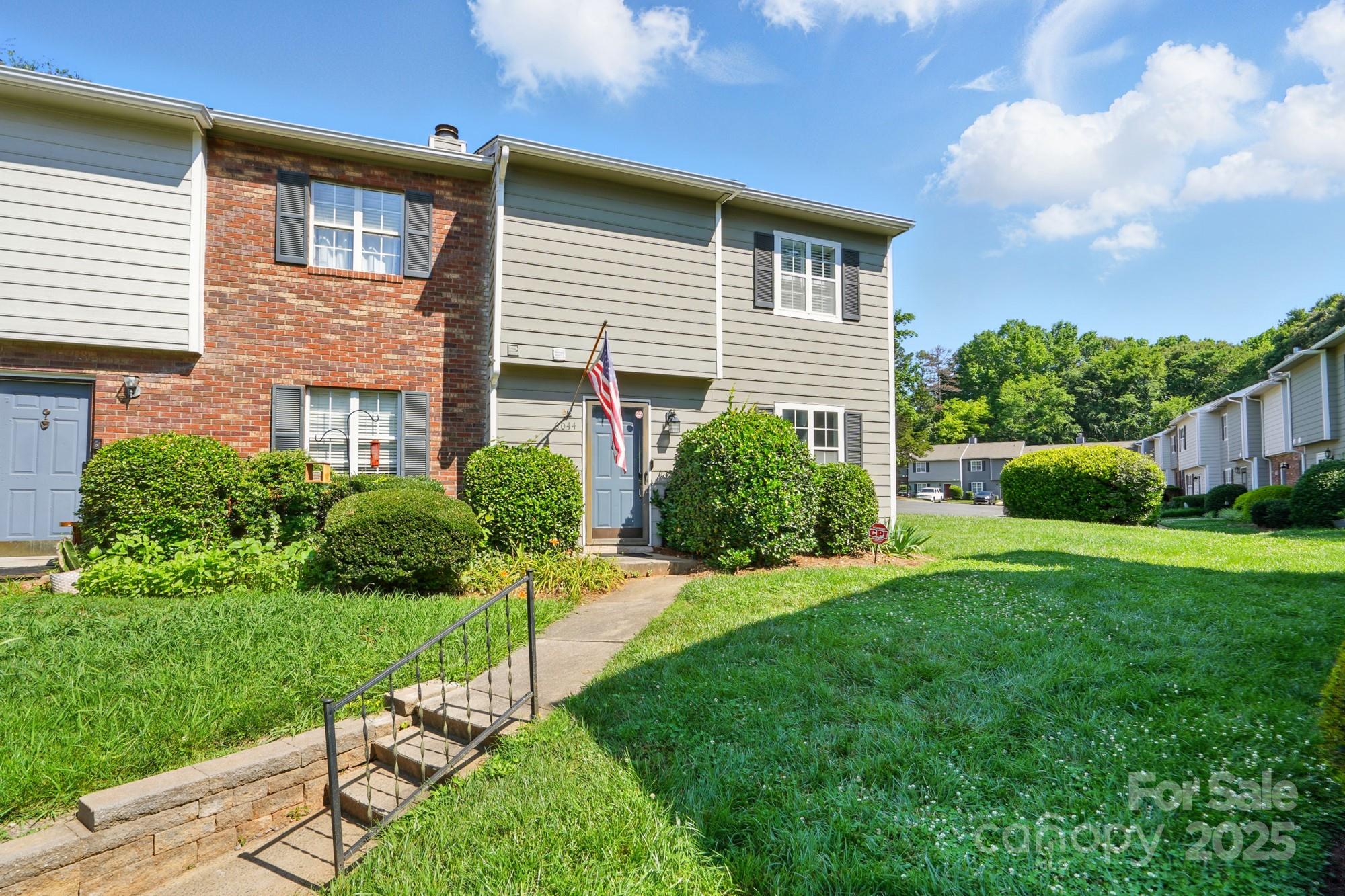 6044 Heath Valley Road Charlotte, NC 28210 - Photo 1 of 30 Gallery Image 1