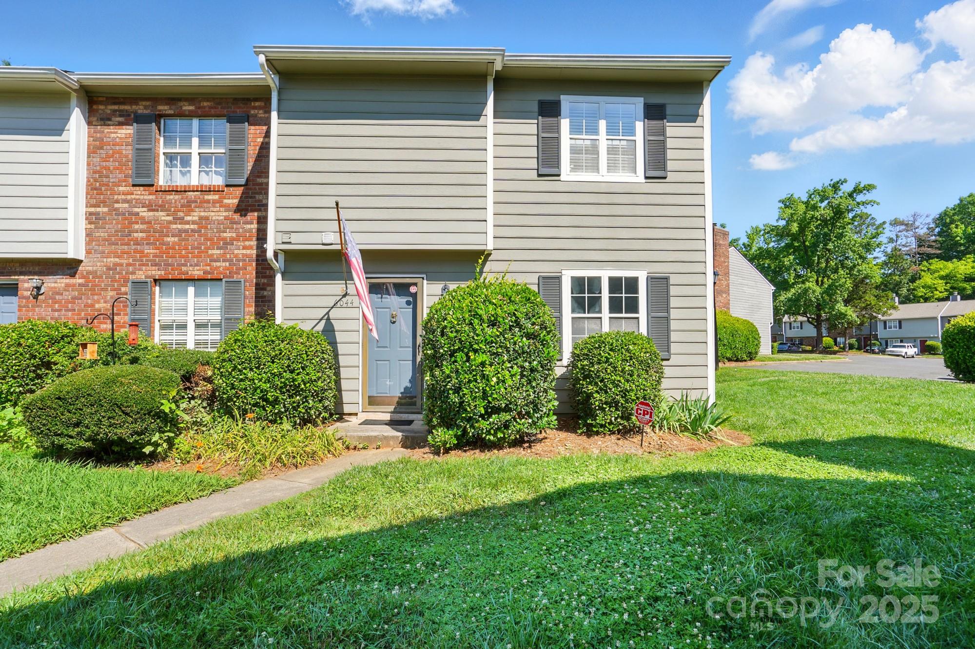 6044 Heath Valley Road Charlotte, NC 28210 - Photo 2 of 30 Gallery Image 2