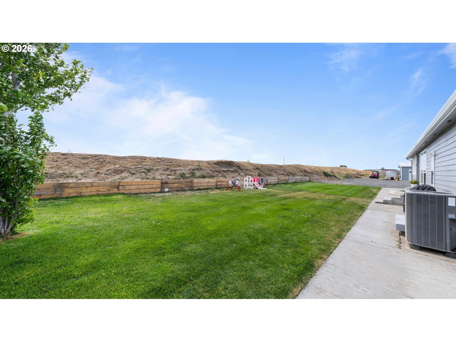 32374 East Loop Road Hermiston, OR 97838 - Photo 6 of 38