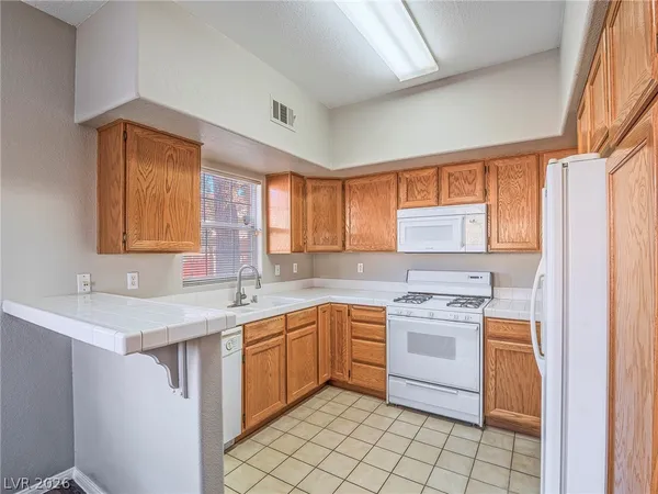$1,550 | 520 Arrowhead Trail, Unit 1111, Henderson, NV 89015