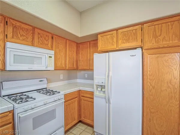 $1,550 | 520 Arrowhead Trail, Unit 1111, Henderson, NV 89015