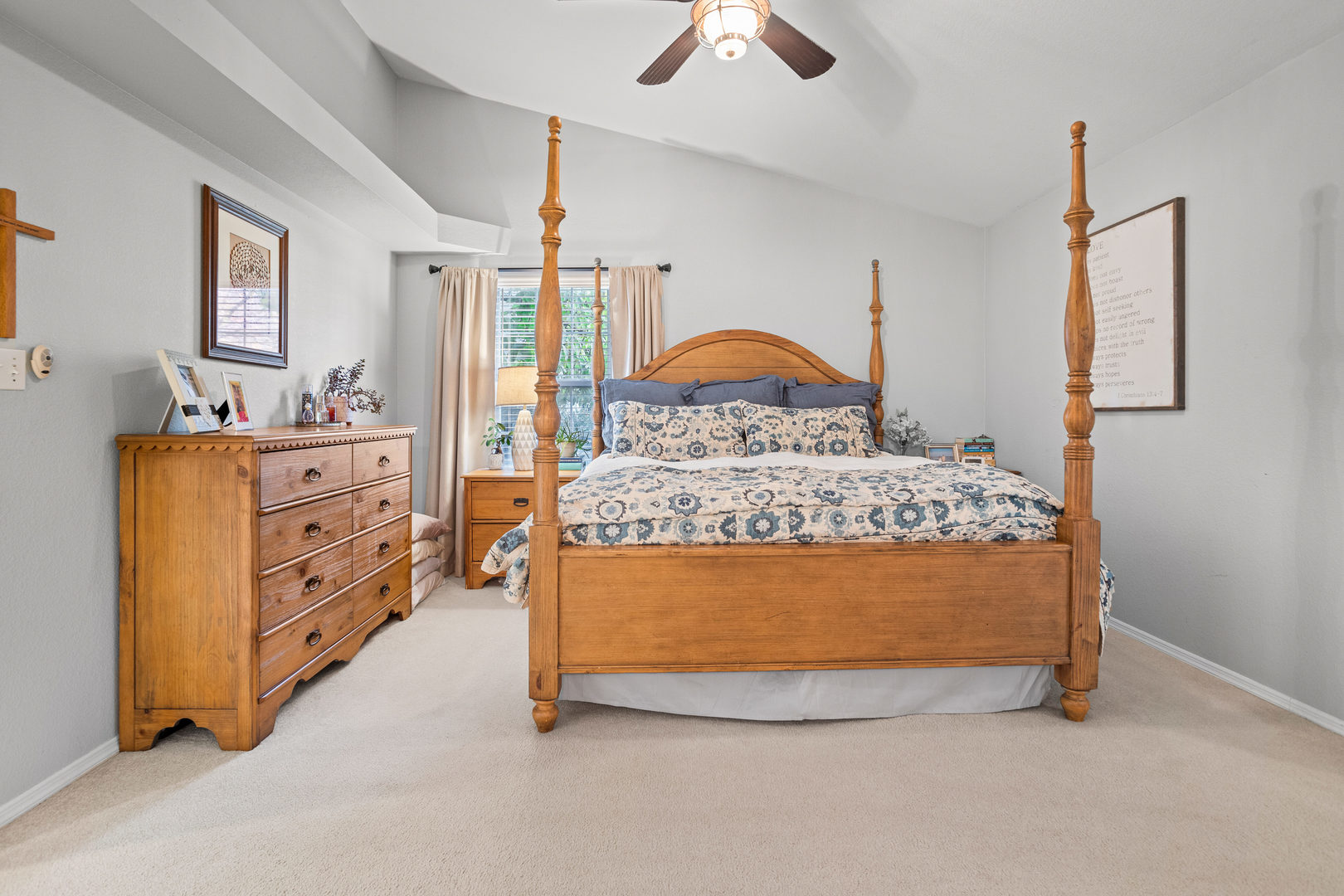 1 Morfey Court Monticello, IL 61856 - Photo 26 of 61 a view of living room with furniture and a dresser
