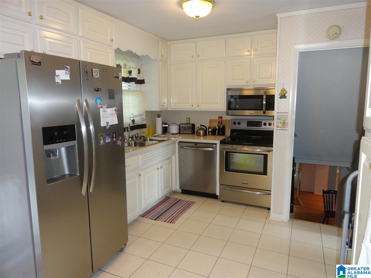 912 Longview Circle Adamsville, AL 35005 - Photo 6 of 20