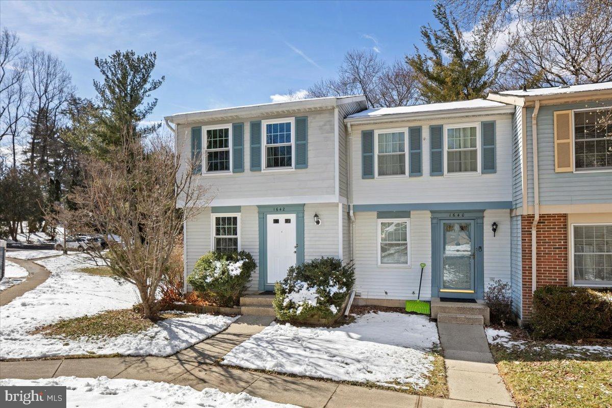 1642 Harvest Green Court Reston, VA 20194 - Photo 2 of 46 a view of a house with yard and sitting area