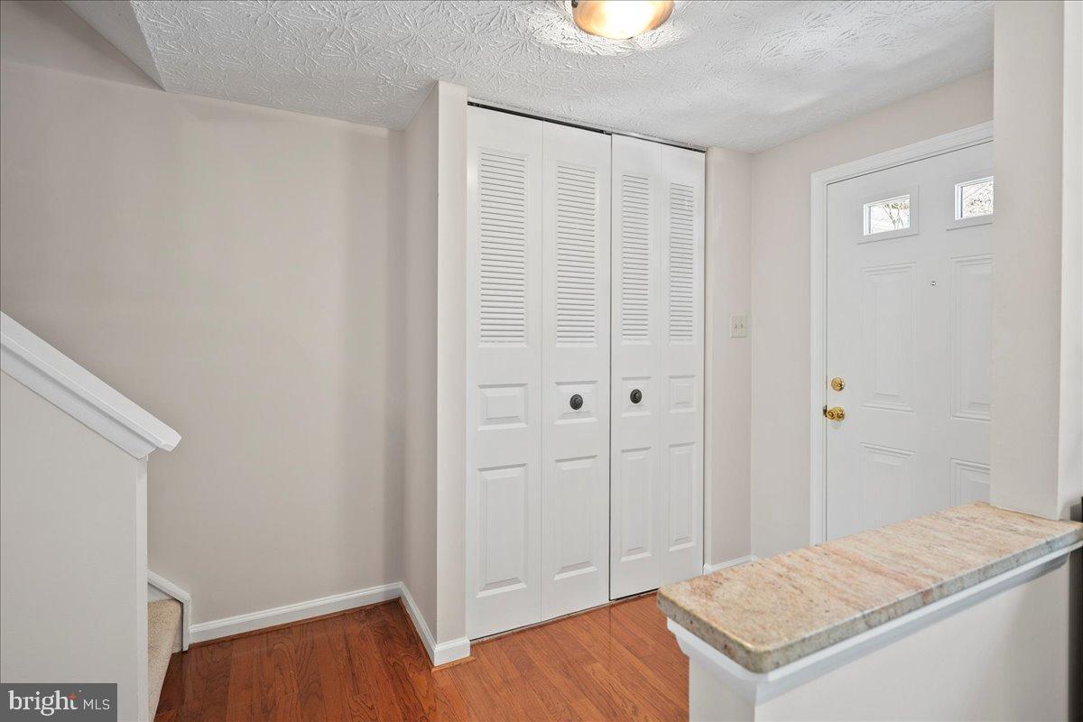 1642 Harvest Green Court Reston, VA 20194 - Photo 7 of 46