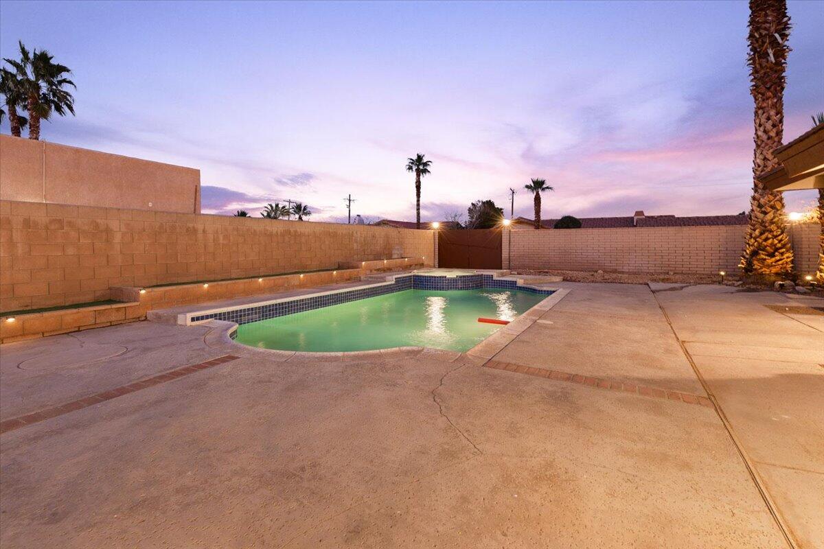 3190 East Vincentia Road Palm Springs, CA 92262 - Photo 29 of 30 a view of a terrace