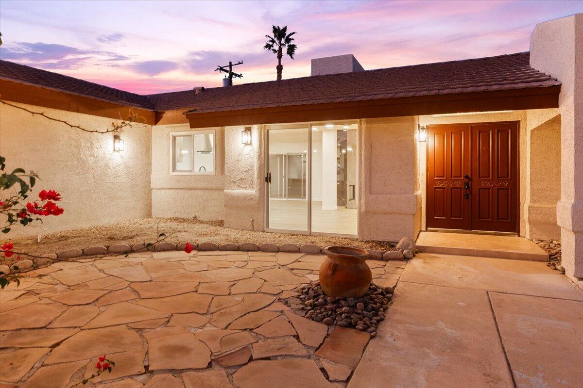 3190 East Vincentia Road Palm Springs, CA 92262 - Photo 4 of 30 a front view of a house