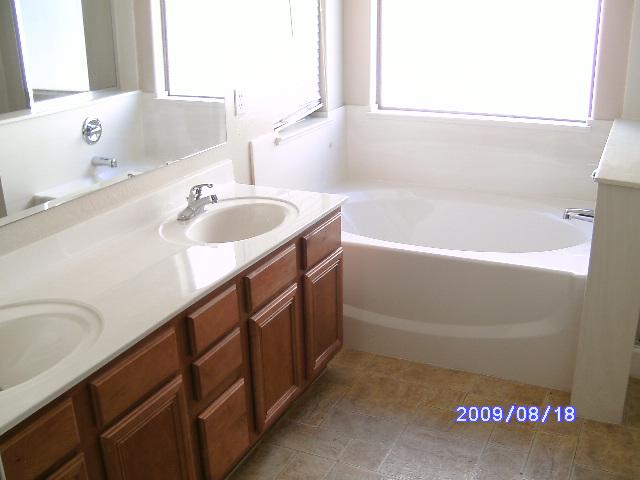 9349 West Cordes Road Tolleson, AZ 85353 - Photo 11 of 19 Master Bathroom