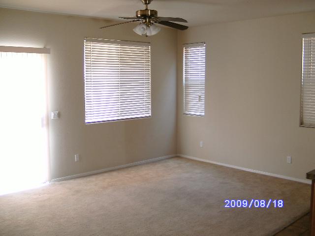 9349 West Cordes Road Tolleson, AZ 85353 - Photo 5 of 19 Living Room