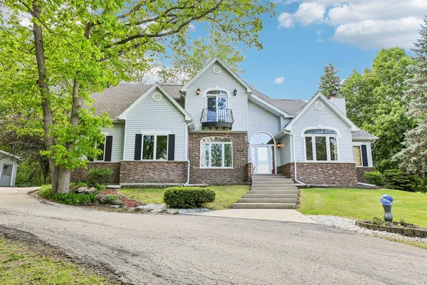 $799,900 | 3115 Hawks Haven Trail, DeForest, WI 53532