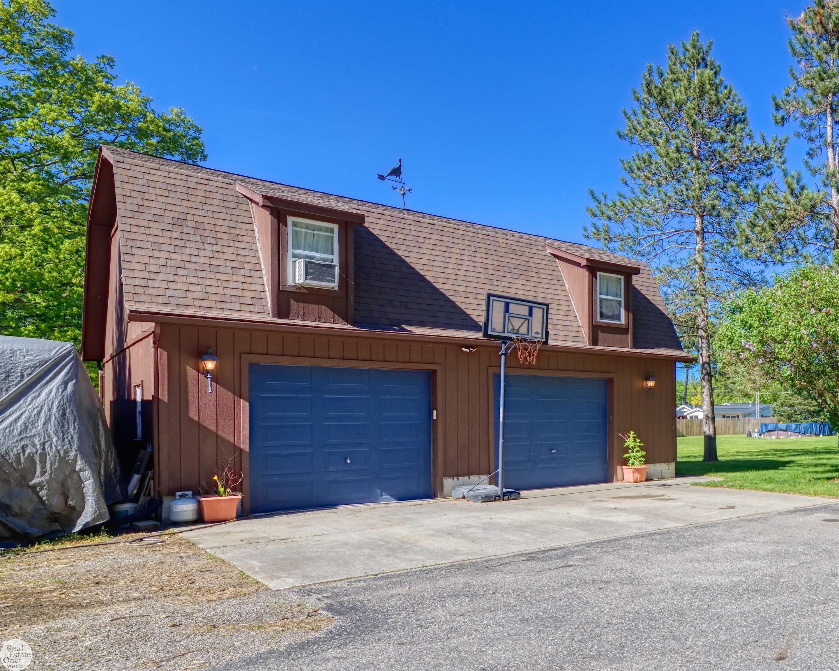 3611 Angus Road Fort Gratiot, MI 48059 - Photo 26 of 31 50177817-8f657493-dc62-4c80-958c-51dbb0604b8c.JPG