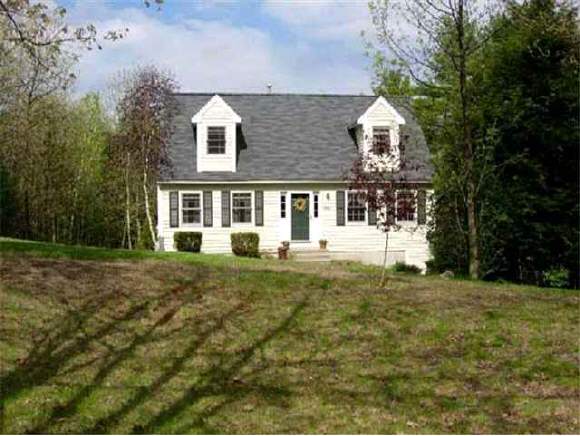 162 Wason Road Hudson, NH 03051 - Photo 1 of 5
