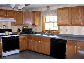 162 Wason Road Hudson, NH 03051 - Photo 3 of 5