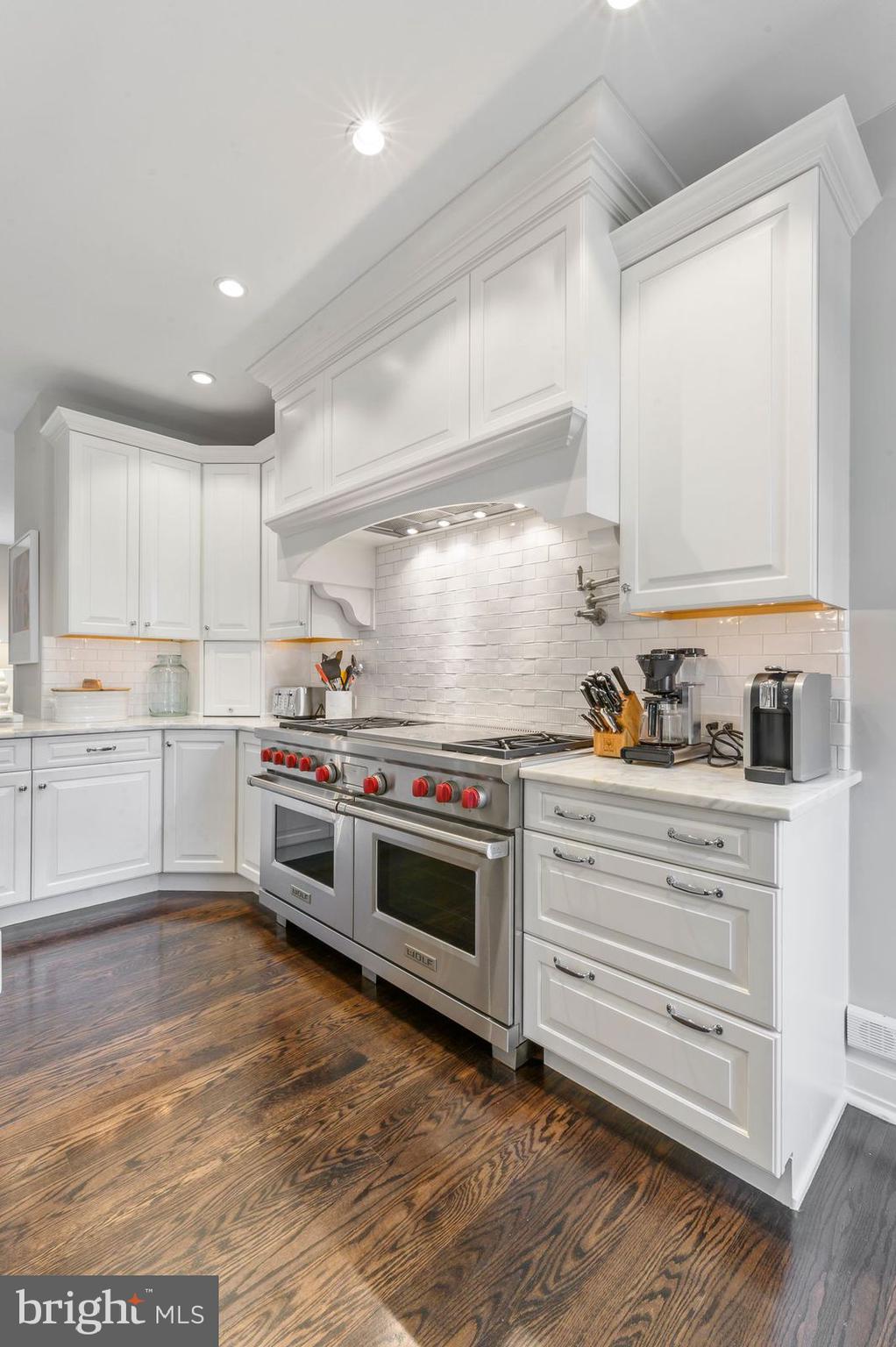 375 North Spring Mill Road Villanova, PA 19085 - Photo 26 of 70 Wolf double oven/range with 6 burners