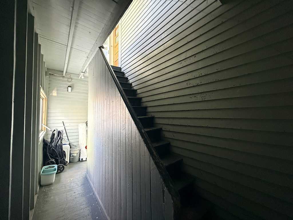 103 Hamilton Street Worcester, MA 01604 - Photo 17 of 19