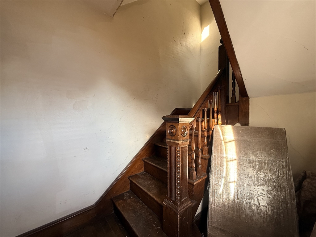 103 Hamilton Street Worcester, MA 01604 - Photo 18 of 19