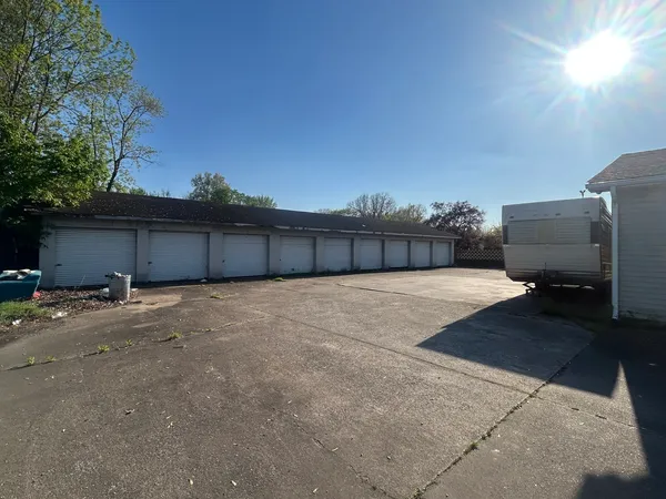 $164,900 | 1160 East 8th Street, Metropolis, IL 62960