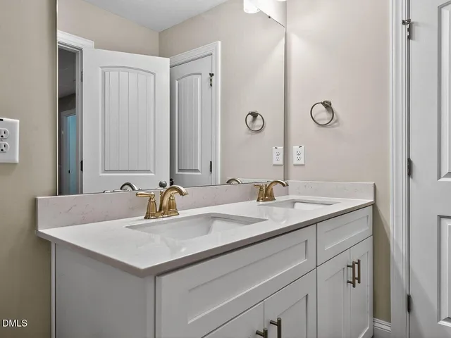 $575,000 | 37 West Cannalilly Lane, Clayton, NC 27520