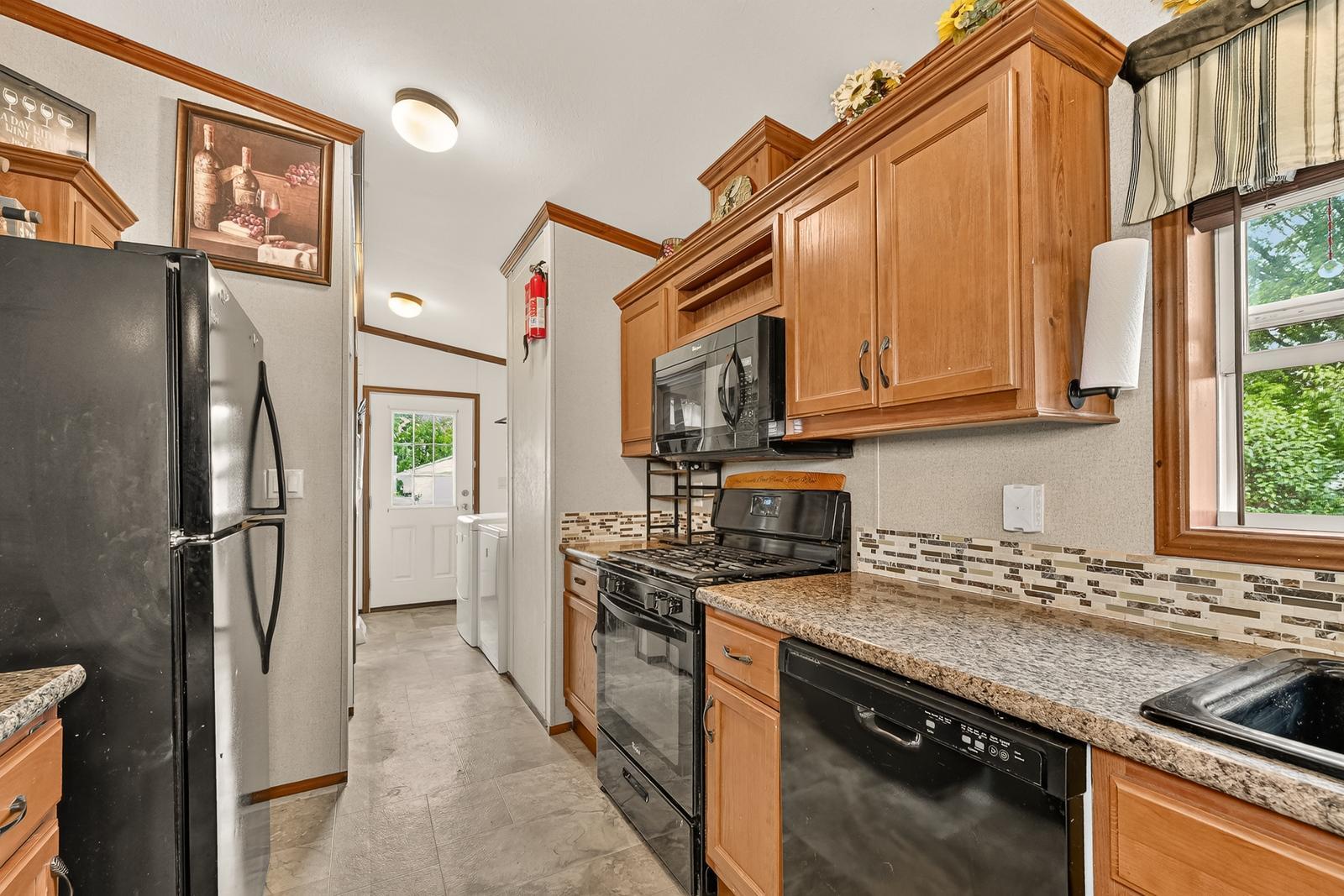 405 North Pleasant Avenue Spring Valley, MN 55975 - Photo 15 of 33
