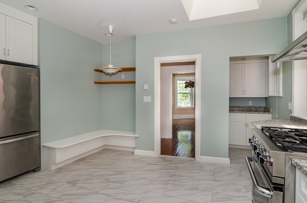369 Harvard Street, Unit 3 Brookline, MA 02446 - Photo 3 of 13