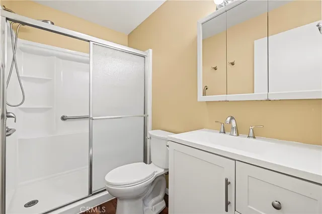 $324,900 | 19715 Spanish Oak Drive, Newhall, CA 91321