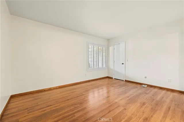 $324,900 | 19715 Spanish Oak Drive, Newhall, CA 91321