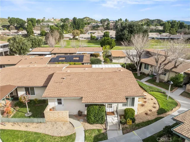 $324,900 | 19715 Spanish Oak Drive, Newhall, CA 91321