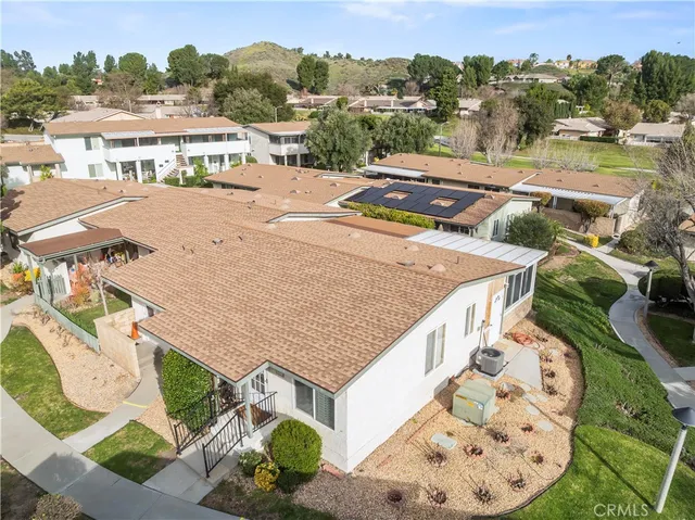 $324,900 | 19715 Spanish Oak Drive, Newhall, CA 91321