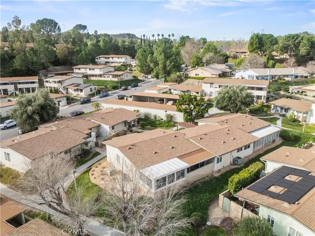 $324,900 | 19715 Spanish Oak Drive, Newhall, CA 91321