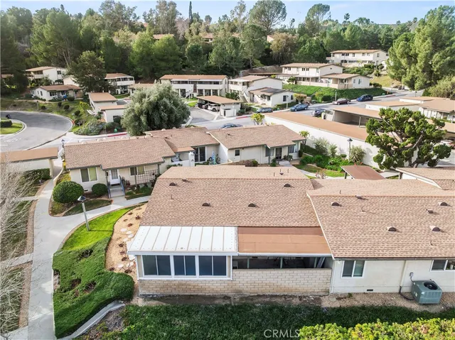 $324,900 | 19715 Spanish Oak Drive, Newhall, CA 91321