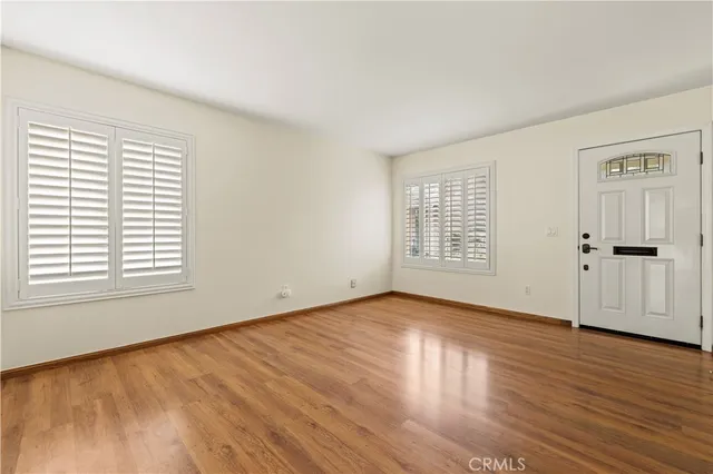 $324,900 | 19715 Spanish Oak Drive, Newhall, CA 91321