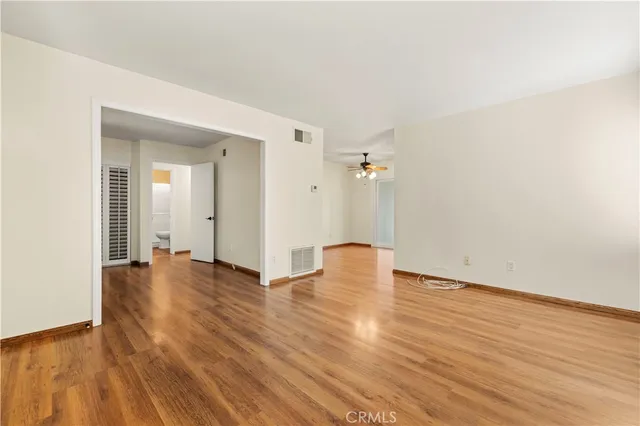 $324,900 | 19715 Spanish Oak Drive, Newhall, CA 91321