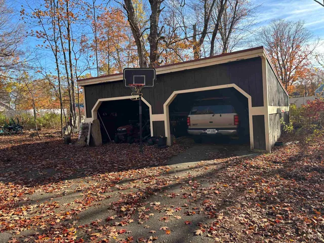 $415,000 | 209 Pleasant Street, Epping, NH 03042